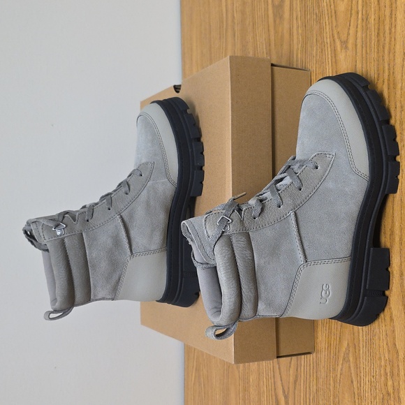UGG W Ashton Weatherized Lace Up Cobble Grey Boots Women's Size 9 1174492 NEW